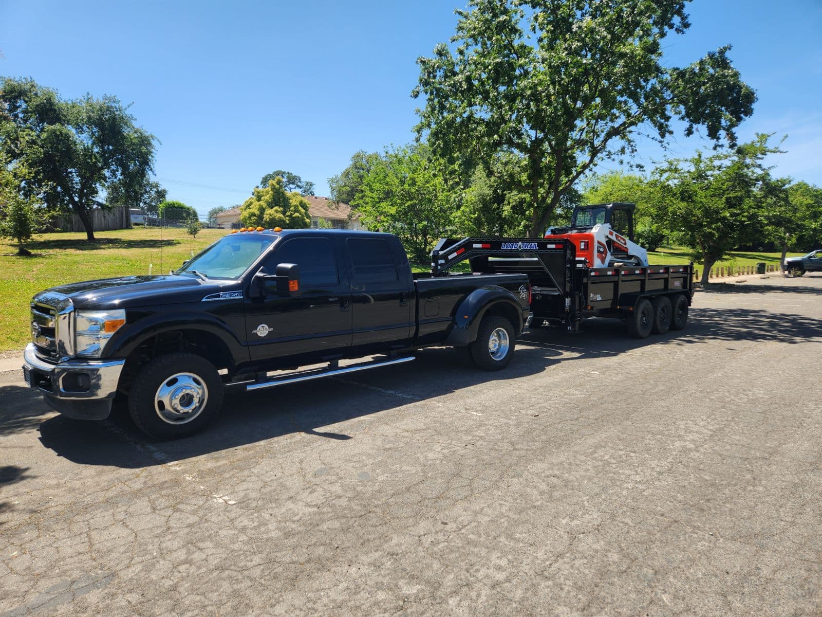 Professional concrete driveway installation and removal services in Sacramento area